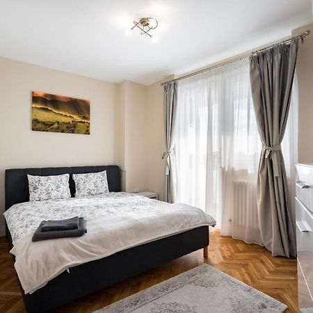 City View Apartment With Private Balcony Bükreş Dış mekan fotoğraf