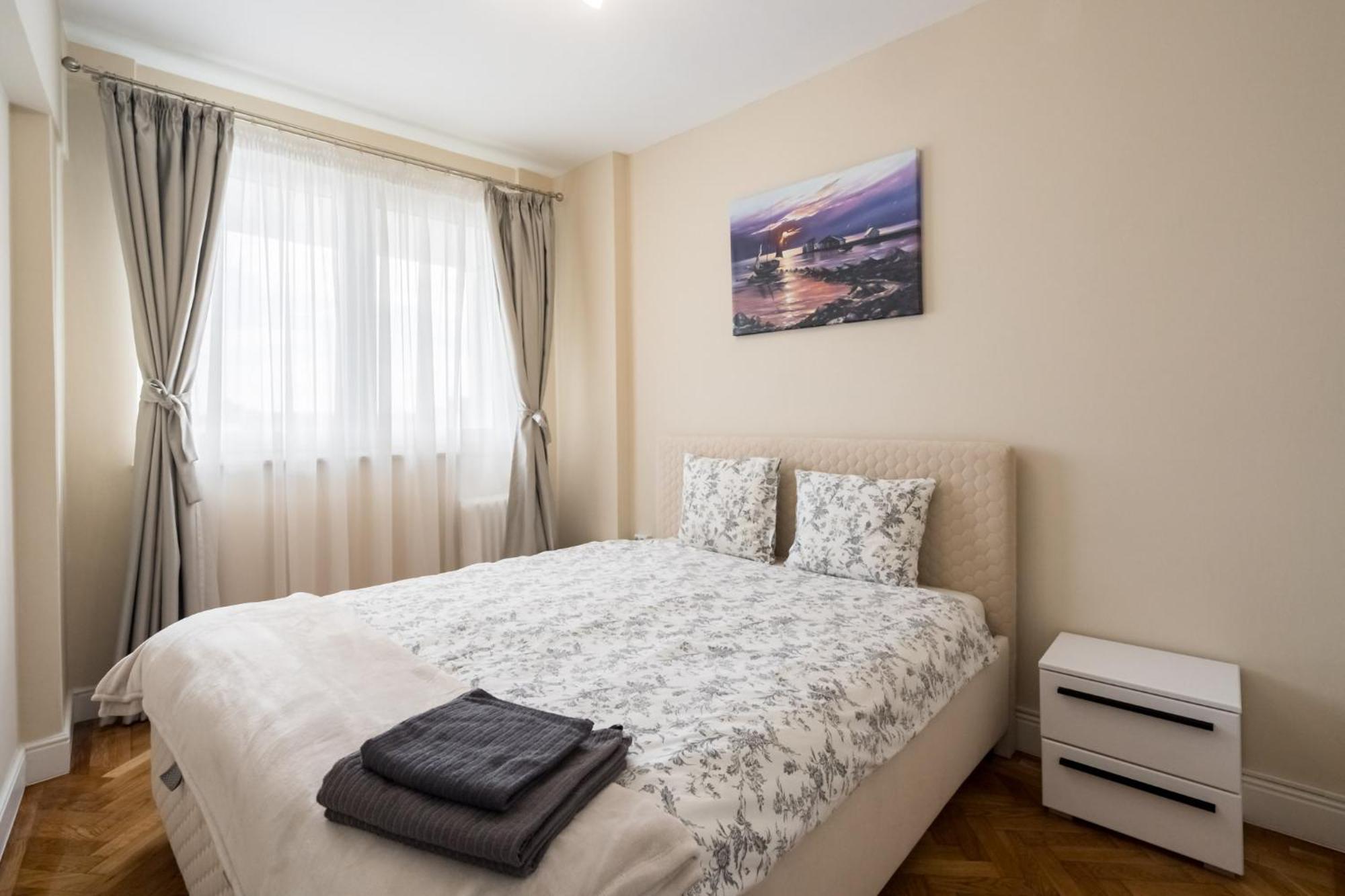 City View Apartment With Private Balcony Bükreş Dış mekan fotoğraf