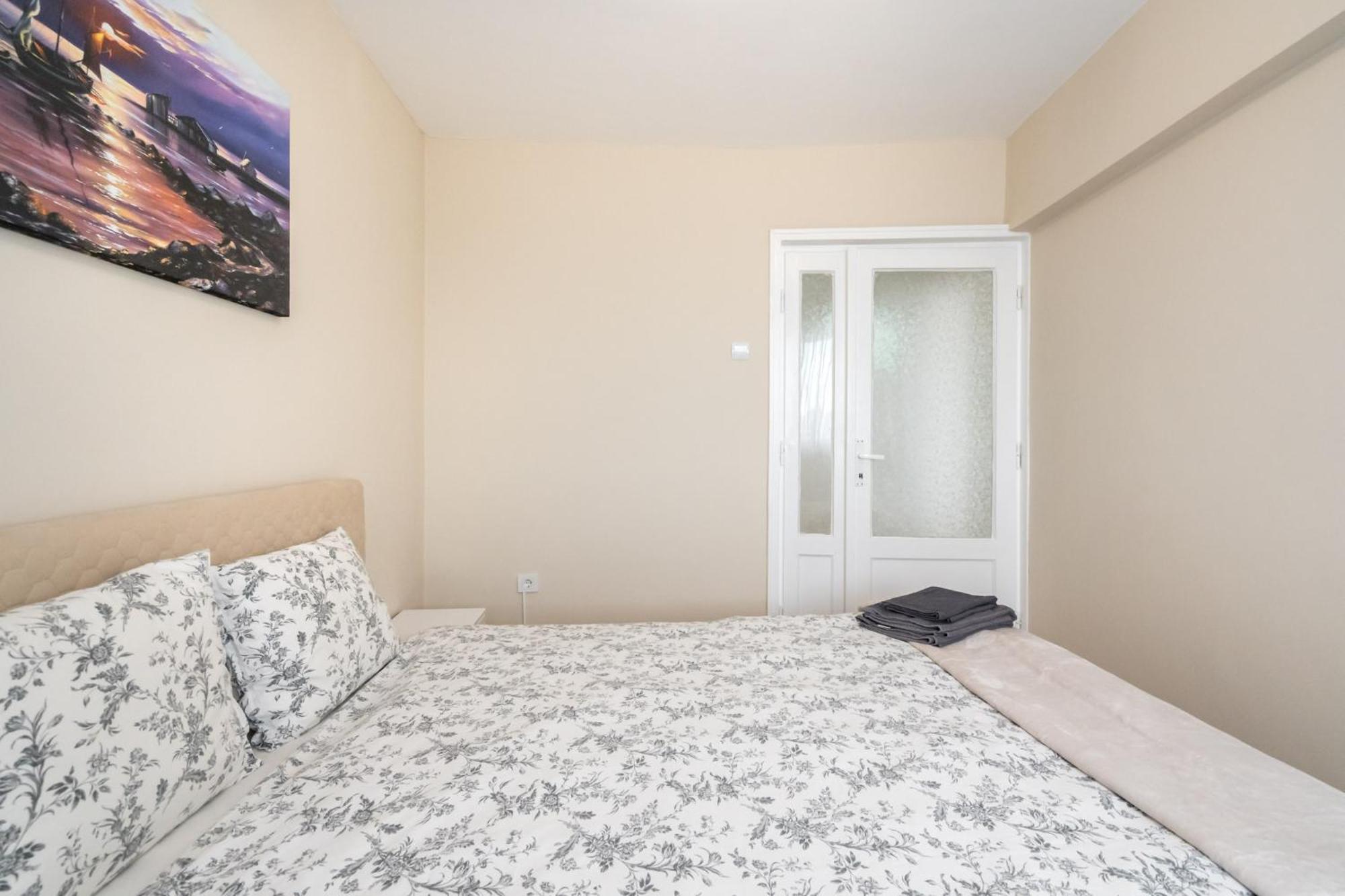 City View Apartment With Private Balcony Bükreş Dış mekan fotoğraf